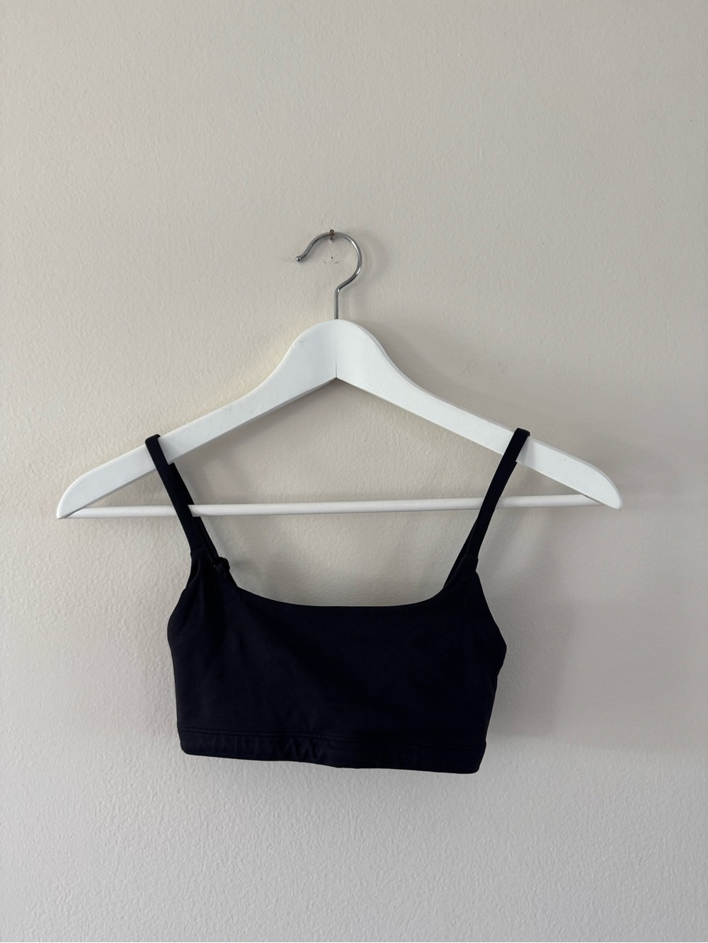 Aritzia Contour Black Slim-Strap bralette / sports bra / top